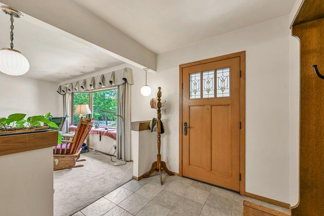 N69W29463 River Front DRIVE, Hartland, WI 53029