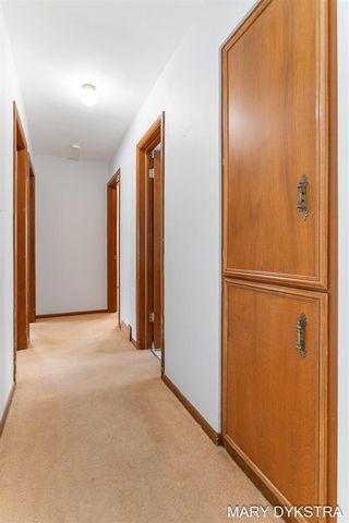 409 W Lakewood Boulevard, Holland, MI 49424