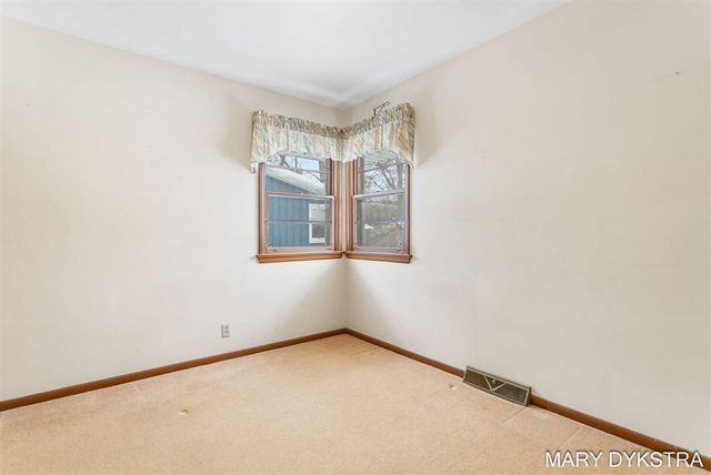 409 W Lakewood Boulevard, Holland, MI 49424