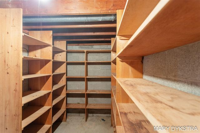 409 W Lakewood Boulevard, Holland, MI 49424