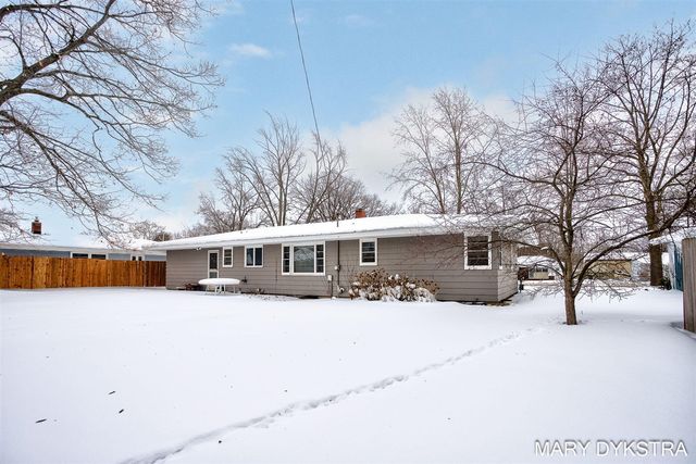 409 W Lakewood Boulevard, Holland, MI 49424
