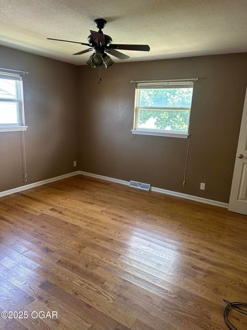 2223 Texas Avenue, Joplin, MO 64804