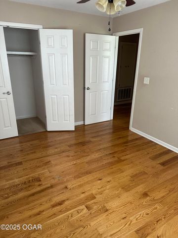 2223 Texas Avenue, Joplin, MO 64804