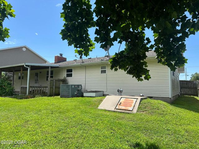 2223 Texas Avenue, Joplin, MO 64804