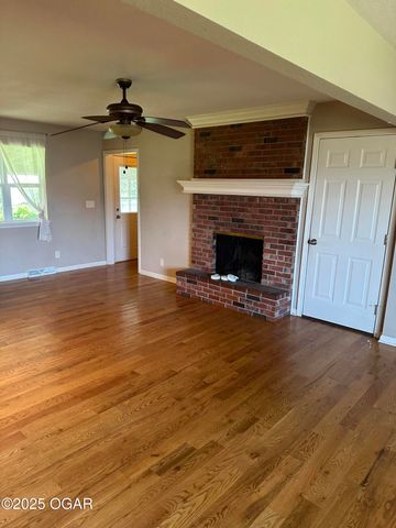 2223 Texas Avenue, Joplin, MO 64804