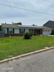 2223 Texas Avenue, Joplin, MO 64804