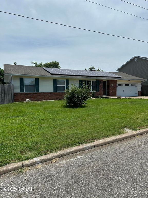 2223 Texas Avenue, Joplin, MO 64804