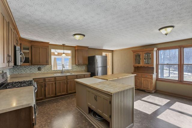 5850 Borah Hill Road, Sugar Grove, OH 43155