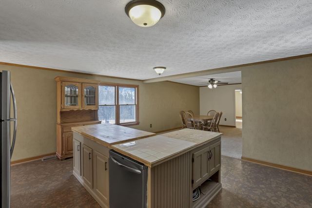 5850 Borah Hill Road, Sugar Grove, OH 43155