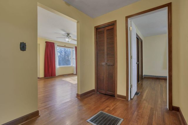 5850 Borah Hill Road, Sugar Grove, OH 43155