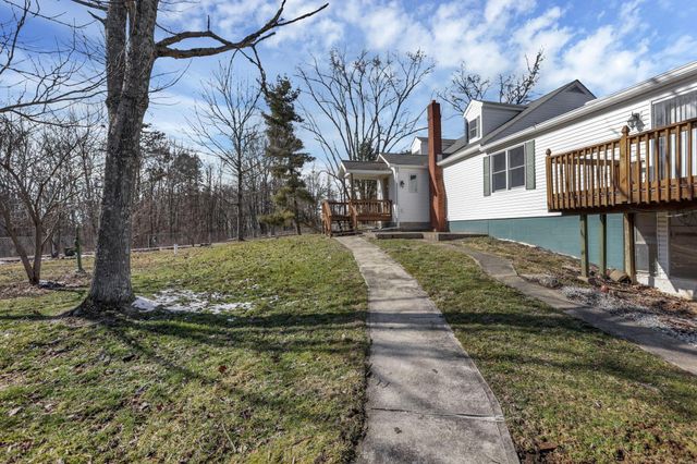 5850 Borah Hill Road, Sugar Grove, OH 43155