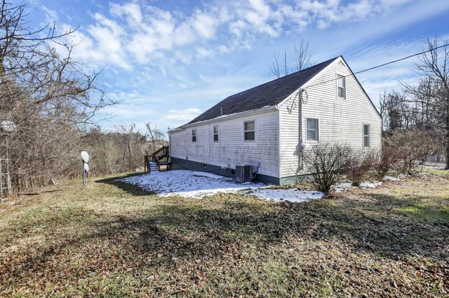 5850 Borah Hill Road, Sugar Grove, OH 43155