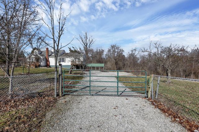 5850 Borah Hill Road, Sugar Grove, OH 43155