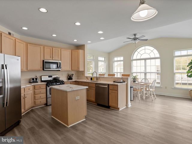 17402 COBB CT, Hagerstown, MD 21740