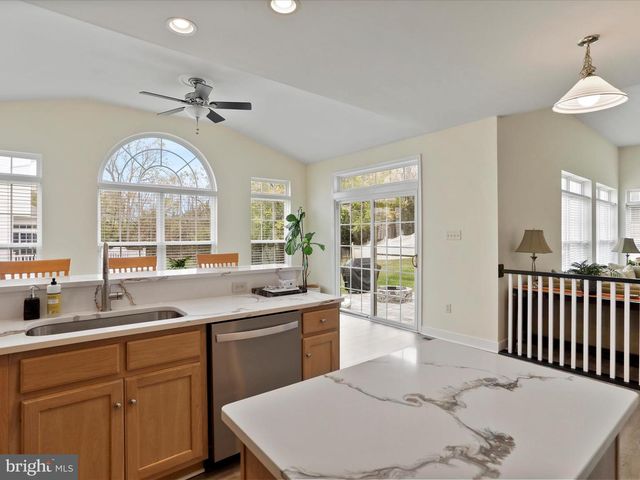 17402 COBB CT, Hagerstown, MD 21740