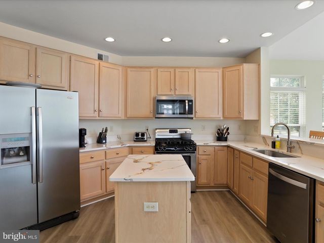 17402 COBB CT, Hagerstown, MD 21740