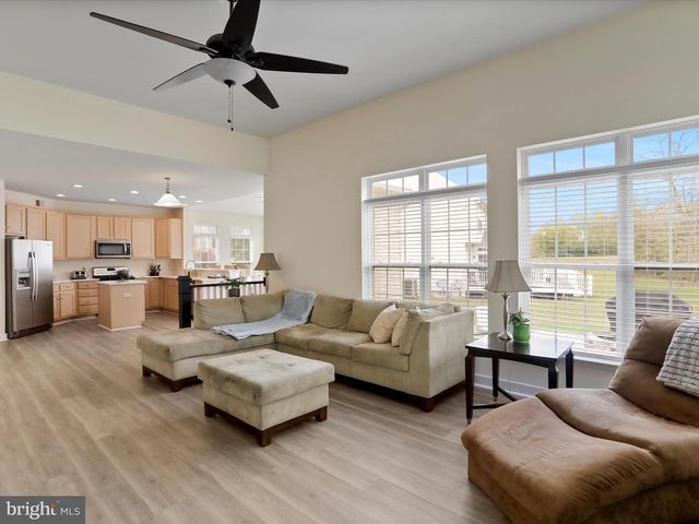 17402 COBB CT, Hagerstown, MD 21740