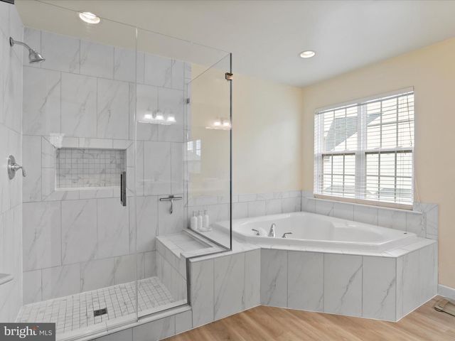 17402 COBB CT, Hagerstown, MD 21740