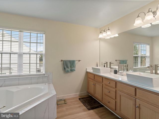 17402 COBB CT, Hagerstown, MD 21740