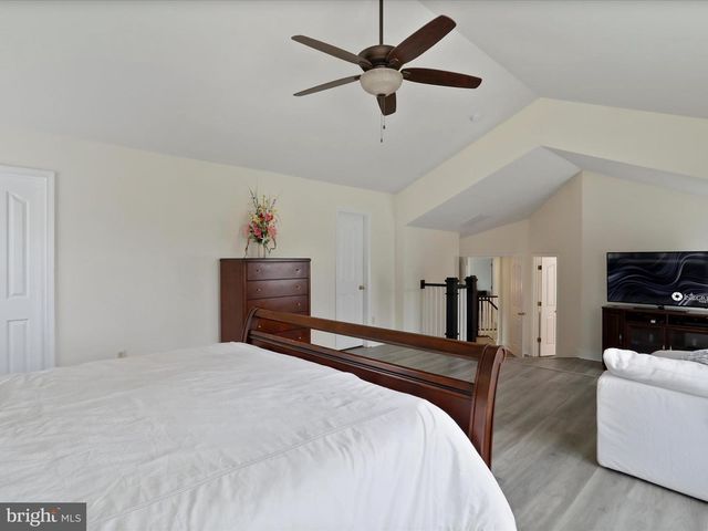 17402 COBB CT, Hagerstown, MD 21740