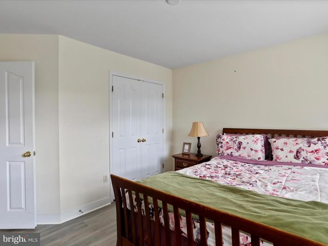 17402 COBB CT, Hagerstown, MD 21740