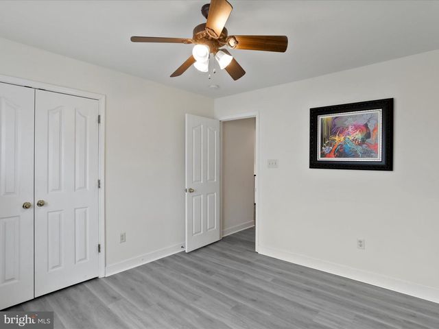 17402 COBB CT, Hagerstown, MD 21740