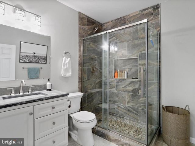 17402 COBB CT, Hagerstown, MD 21740