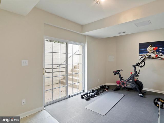 17402 COBB CT, Hagerstown, MD 21740