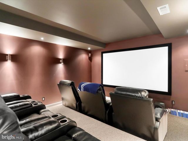 17402 COBB CT, Hagerstown, MD 21740