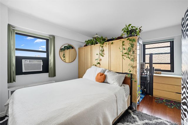 33-65 14th Street 11A, Astoria, NY 11106