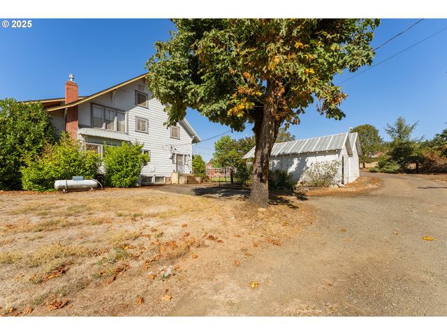 7505 GARDEN VALLEY Rd 7, Roseburg, OR 97471