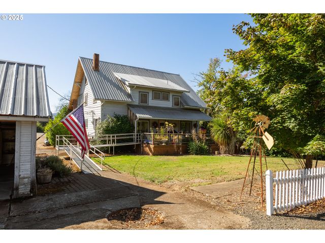 7505 GARDEN VALLEY Rd 7, Roseburg, OR 97471