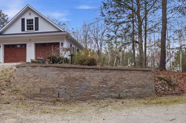 249 Cooper Hill Road, Nottingham, NH 03290