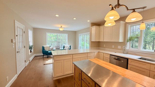 249 Cooper Hill Road, Nottingham, NH 03290