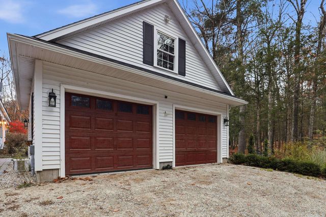 249 Cooper Hill Road, Nottingham, NH 03290