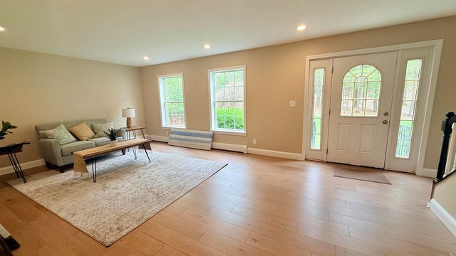249 Cooper Hill Road, Nottingham, NH 03290