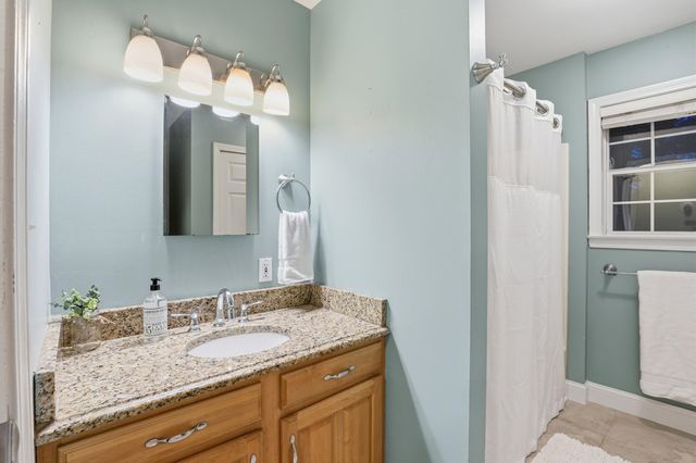 249 Cooper Hill Road, Nottingham, NH 03290