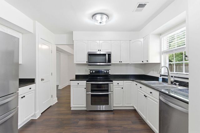2143 Pinehurst Avenue, Charleston, SC 29414