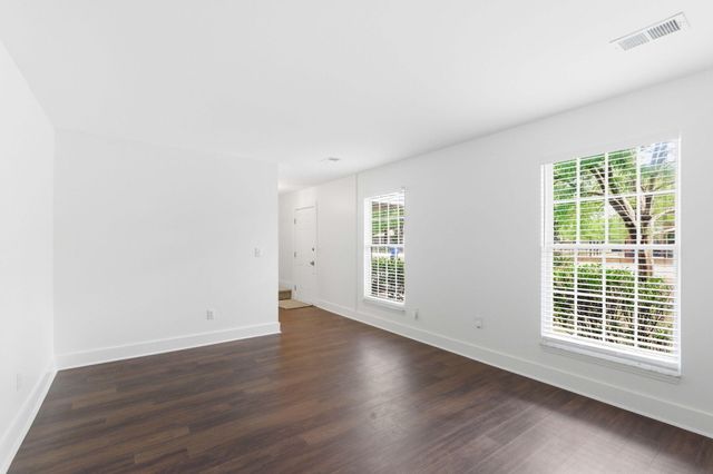 2143 Pinehurst Avenue, Charleston, SC 29414