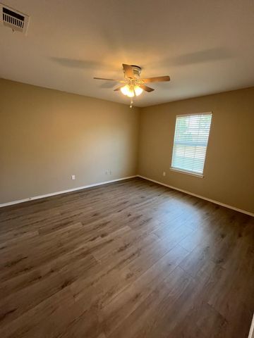 2210 Marvin Drive, Lancaster, TX 75134