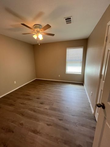 2210 Marvin Drive, Lancaster, TX 75134