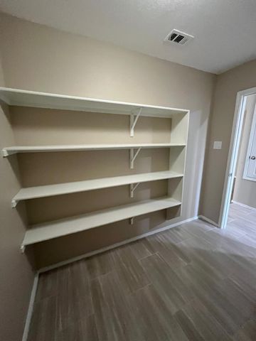 2210 Marvin Drive, Lancaster, TX 75134