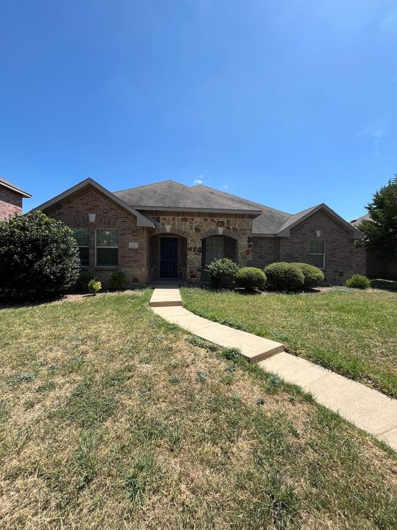 2210 Marvin Drive, Lancaster, TX 75134
