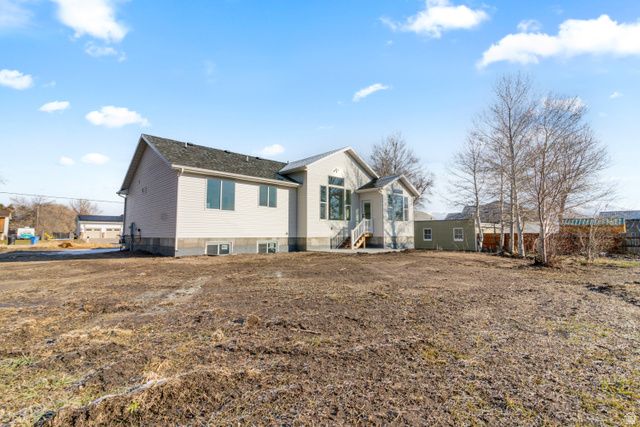 42 E 200 S, Wellsville, UT 84339