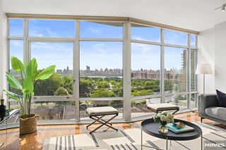 100 Thompson Lane 6B, Edgewater, NJ 07020