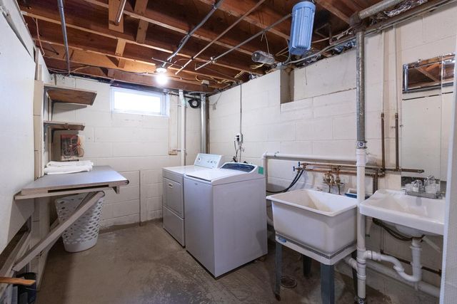5030 Ewing Avenue N, Brooklyn Center, MN 55429