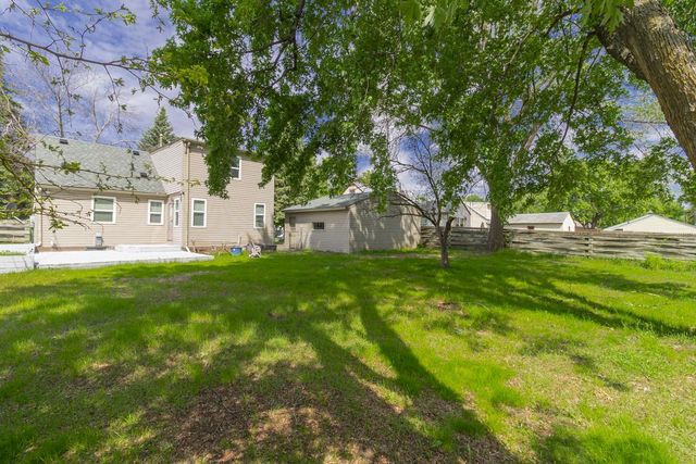 5030 Ewing Avenue N, Brooklyn Center, MN 55429