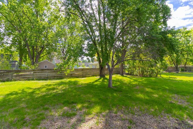 5030 Ewing Avenue N, Brooklyn Center, MN 55429
