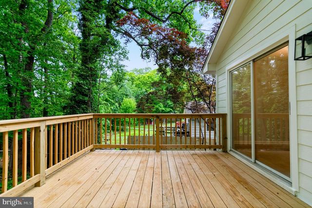 12530 OAKWOOD DR, Woodbridge, VA 22192