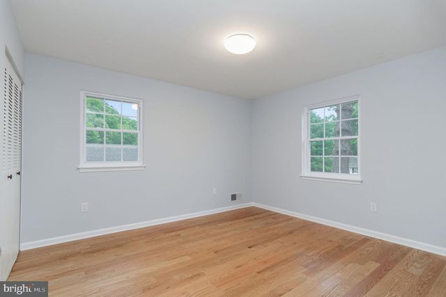 12530 OAKWOOD DR, Woodbridge, VA 22192